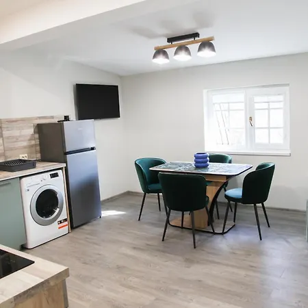 Apartmanhotel ъгловата къща