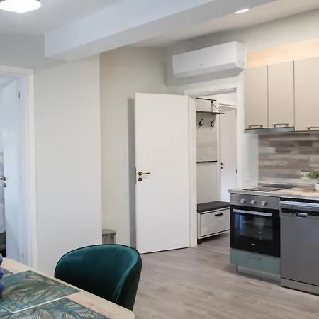 公寓式酒店 ъгловата къща 3*