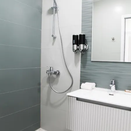 Apartmanhotel ъгловата къща 3*